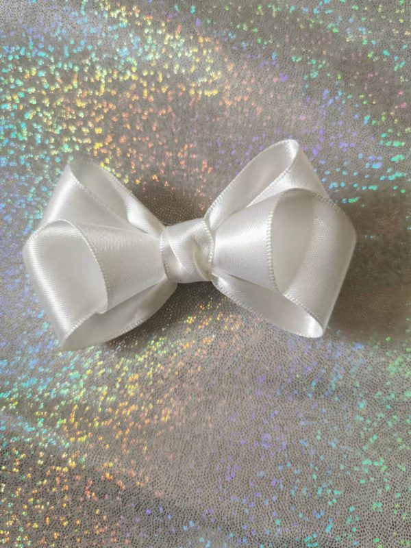 School bow hairclip. 5cm x 10cm - Image 4