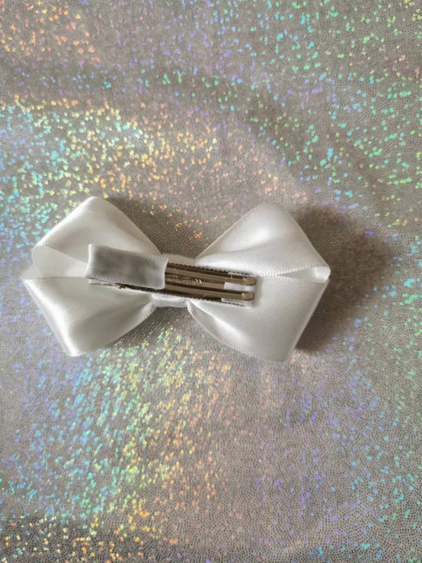 School bow hairclip. 5cm x 10cm - Image 5