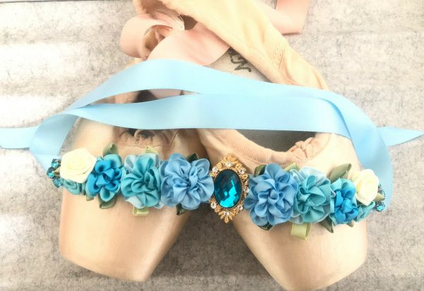 Blue and white Flowers Blooming Ballet Bun Wrap