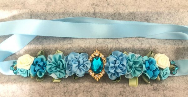Blue and white Flowers Blooming Ballet Bun Wrap - Image 3