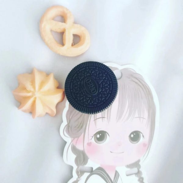 Cookies Biscuit hair clip - Image 5
