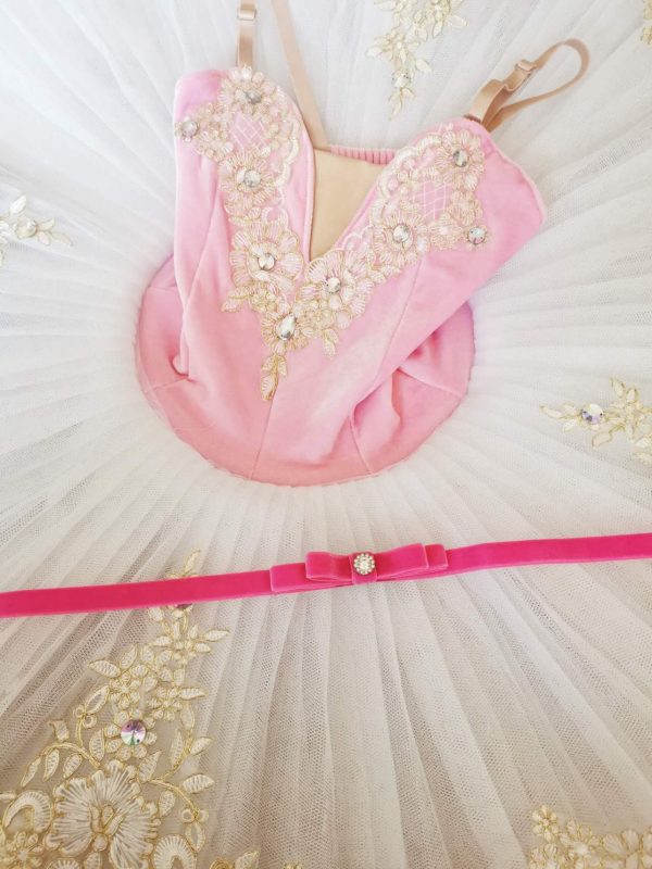 High quality Velvet ribbon Double bows bun wrap in Pink colour. - Image 6