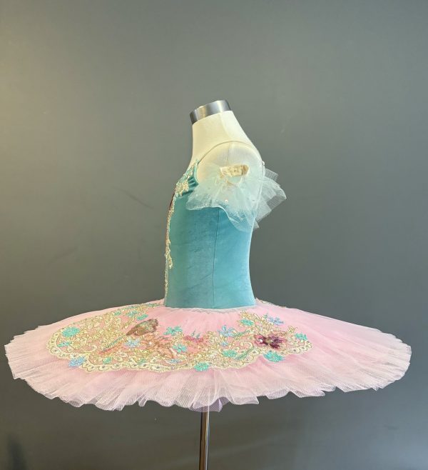 Stunning beautiful high quality Performance ballet TUTU / dance wear in contrast colours - Tiffany blue and pink ,decorated with AB rhinestones.children size 8-10 - Image 5