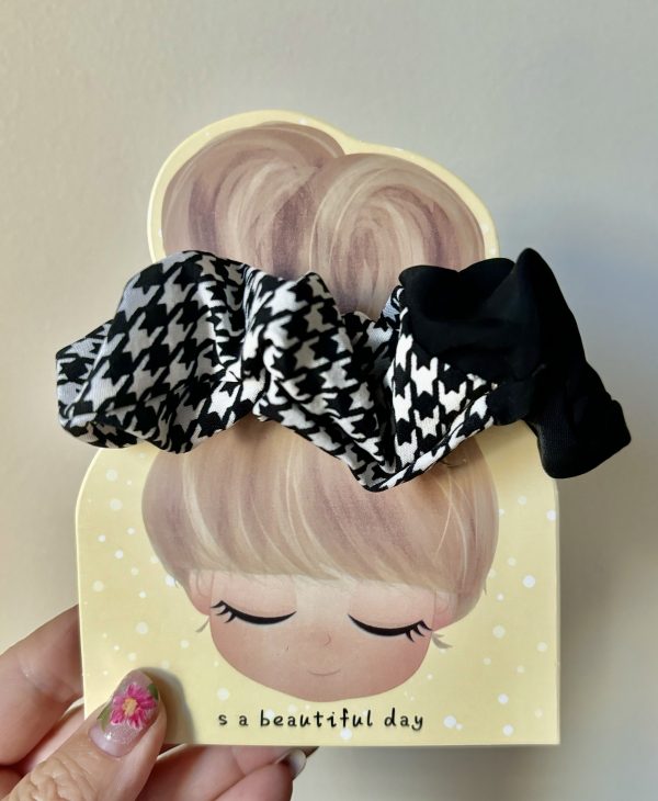 Hand Made design's scrunchies - Image 5
